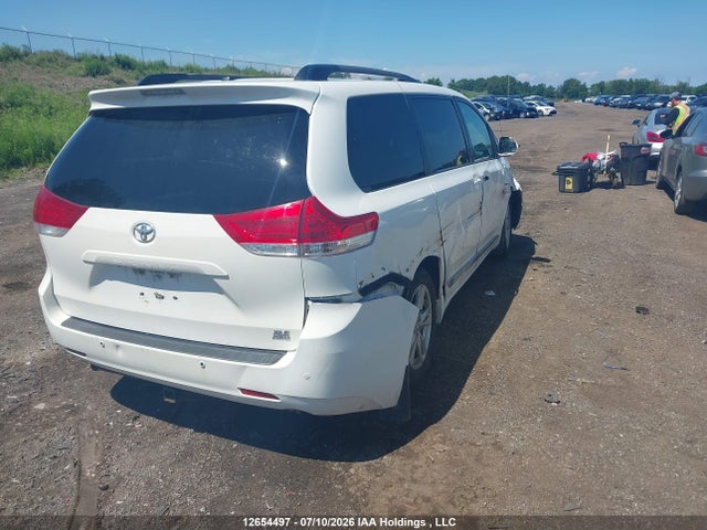 12654497 :رقم المزاد ، 5TDDK3DC5DS054379 vin ، 2013 Toyota Sienna Xle 7 Passenger مزاد بيع
