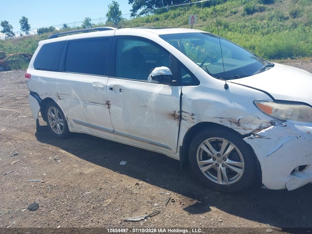 12654497 :رقم المزاد ، 5TDDK3DC5DS054379 vin ، 2013 Toyota Sienna Xle 7 Passenger مزاد بيع