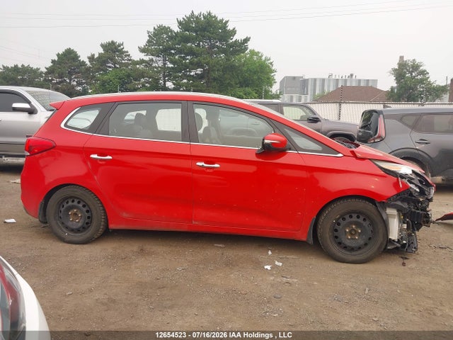 KIA Rondo 2016 KNAHU8A36G7126246 Image 14