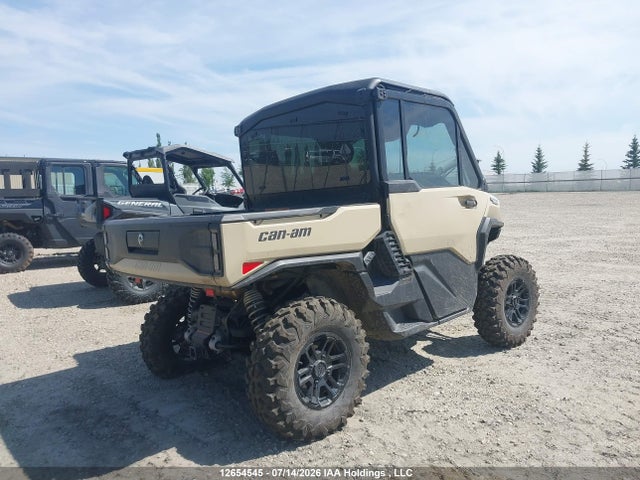 Can-Am Defender 2026 3JBKVAX4XTK009376 Image 4