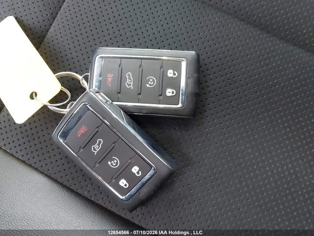 1C4RJHAG3RC204155 Jeep Grand Cherokee Laredo/altitude