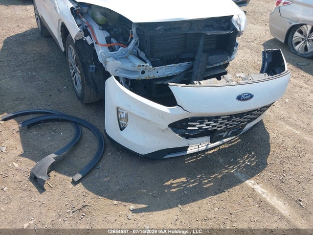 12654587 :رقم المزاد ، 1FMCU9CZ9NUB10718 vin ، 2022 Ford Escape Sel Hybrid مزاد بيع