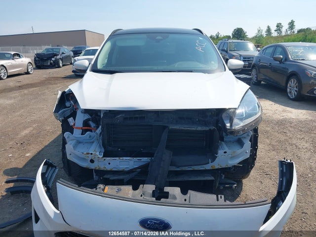 12654587 :رقم المزاد ، 1FMCU9CZ9NUB10718 vin ، 2022 Ford Escape Sel Hybrid مزاد بيع