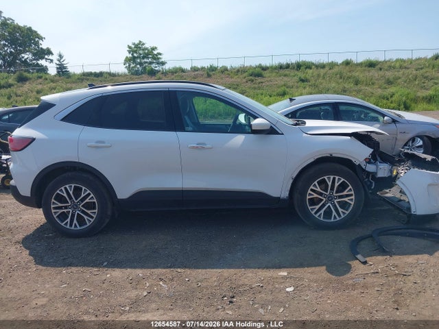 12654587 :رقم المزاد ، 1FMCU9CZ9NUB10718 vin ، 2022 Ford Escape Sel Hybrid مزاد بيع