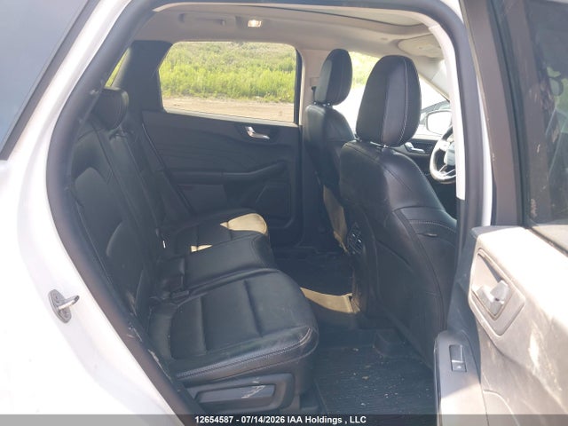 12654587 :رقم المزاد ، 1FMCU9CZ9NUB10718 vin ، 2022 Ford Escape Sel Hybrid مزاد بيع