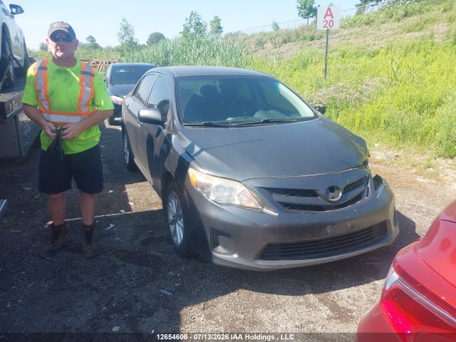 2011 Toyota Corolla Ce მანქანა იყიდება აუქციონზე, vin: 2T1BU4EE8BC749968, აუქციონის ნომერი: 12654606