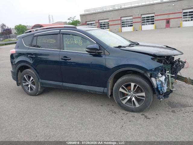 2017 Toyota Rav4 Xle მანქანა იყიდება აუქციონზე, vin: 2T3RFREV4HW567026, აუქციონის ნომერი: 12654618
