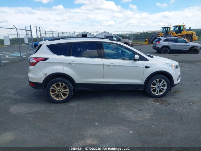 Ford ESCAPE SE 2018 1FMCU9GD7JUB63071 Image 13