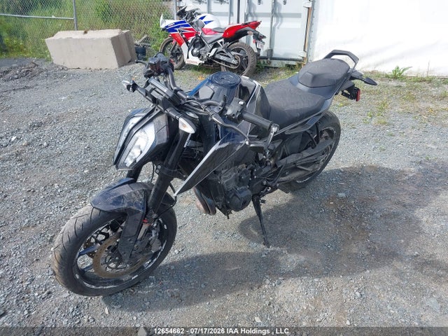 KTM 790 Duke 2024 LCETU7402RH700394 Image 2