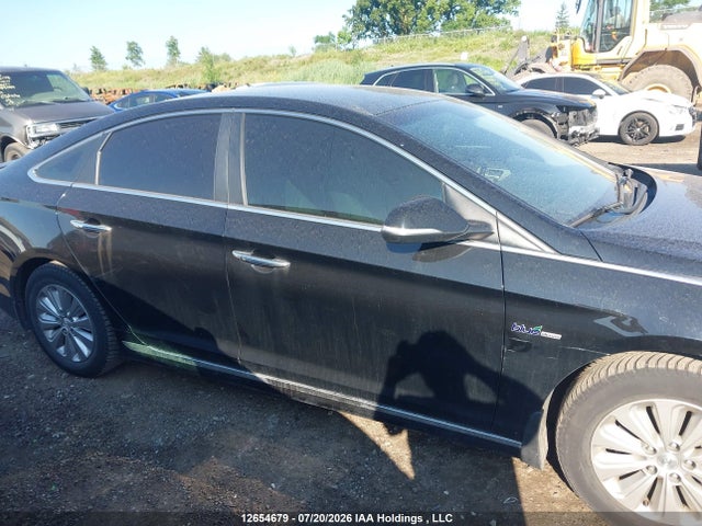 Hyundai Sonata 2016 KMHE24L11GA010158 Image 14