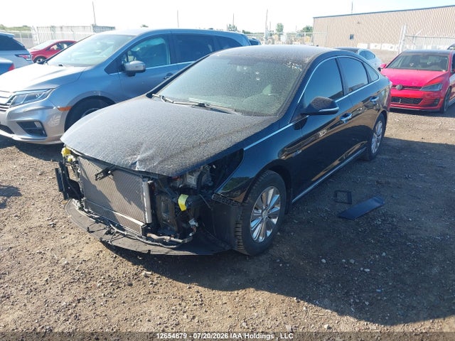 Hyundai Sonata 2016 KMHE24L11GA010158 Image 2
