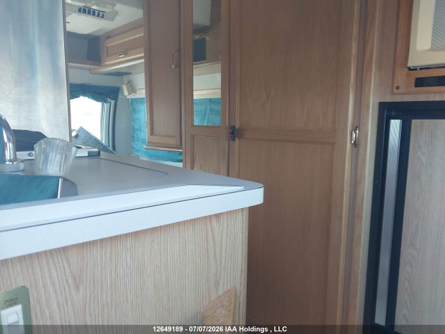 12649189 :رقم المزاد ، 2B6KB31Y8XK532554 vin ، 1999 Dodge Ram Van 3500 Commercial/conversion مزاد بيع