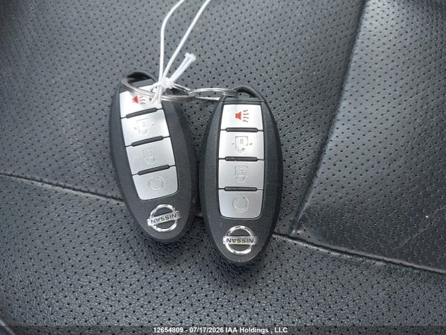 JN1BJ1CR8KW310129 Nissan Qashqai S/sl/sv