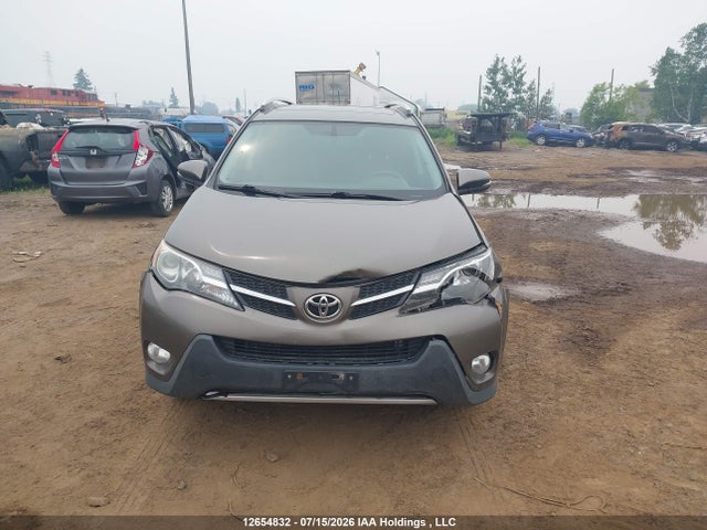 2T3DFREVXFW285870 Toyota RAV4