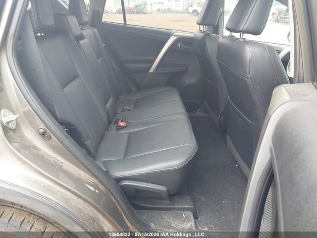 2T3DFREVXFW285870 Toyota RAV4