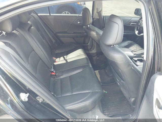 1HGCR2F05GA801793 Honda Accord Touring