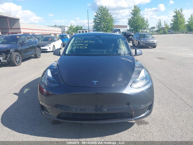 Tesla Model Y 2024 7SAYGDED0RF014757 Image 11