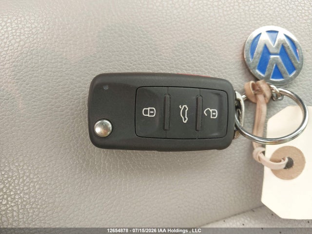 2015 Volkswagen Passat 1.8 Tsi Comfortline მანქანა იყიდება აუქციონზე, vin: 1VWBS7A31FC106109, აუქციონის ნომერი: 12654878