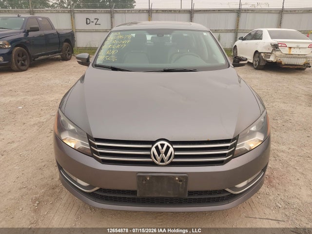2015 Volkswagen Passat 1.8 Tsi Comfortline მანქანა იყიდება აუქციონზე, vin: 1VWBS7A31FC106109, აუქციონის ნომერი: 12654878