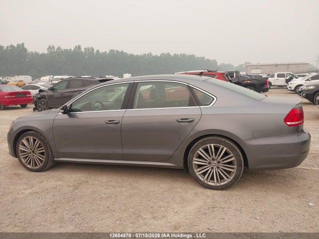 2015 Volkswagen Passat 1.8 Tsi Comfortline მანქანა იყიდება აუქციონზე, vin: 1VWBS7A31FC106109, აუქციონის ნომერი: 12654878