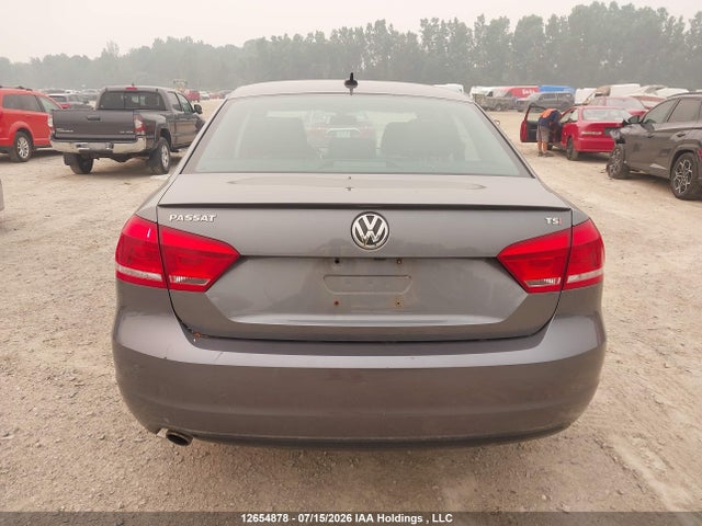 Aukcja sprzedaży 2015 Volkswagen Passat 1.8 Tsi Comfortline, vin: 1VWBS7A31FC106109, numer aukcji: 12654878