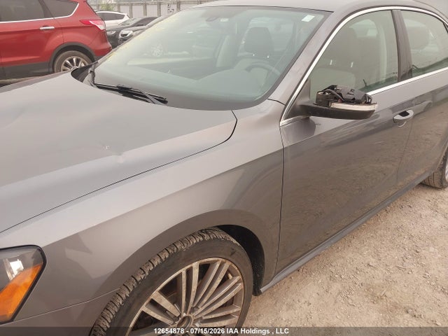 2015 Volkswagen Passat 1.8 Tsi Comfortline მანქანა იყიდება აუქციონზე, vin: 1VWBS7A31FC106109, აუქციონის ნომერი: 12654878