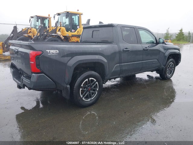 Toyota Tacoma 2025 3TYLB5JN8ST104013 Image 4