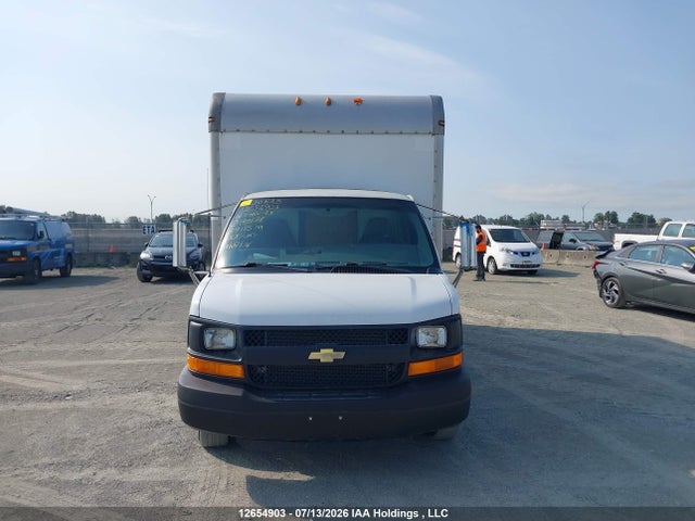 Продажа на аукционе авто 2006 Chevrolet Express Cutaway Work Van, vin: 1GBJG31U661192678, номер лота: 12654903