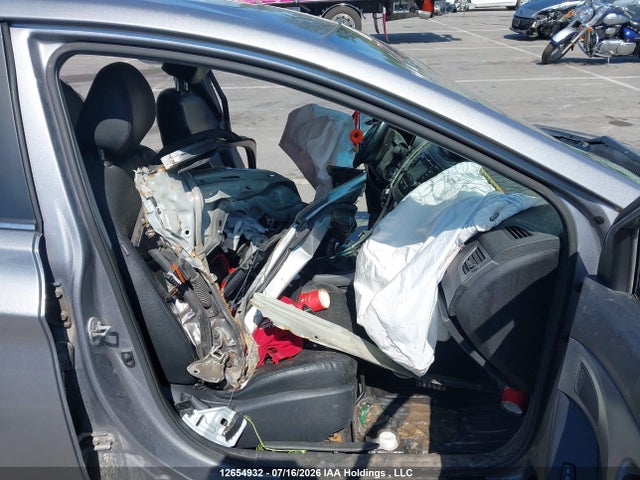12654932 :رقم المزاد ، KMHDH4AH9EU119246 vin ، 2014 Hyundai Elantra Limited مزاد بيع