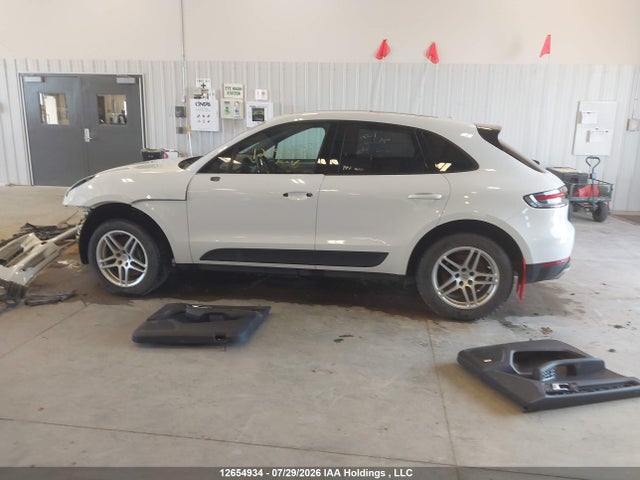 12654934 :رقم المزاد ، WP1AA2A51MLB00845 vin ، 2021 Porsche Macan مزاد بيع