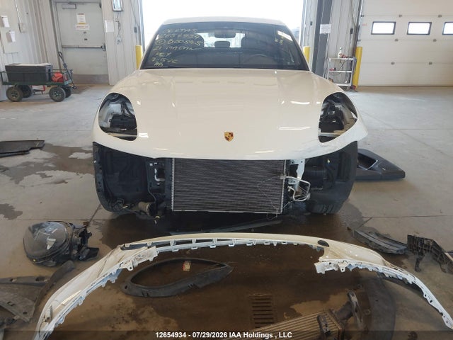 12654934 :رقم المزاد ، WP1AA2A51MLB00845 vin ، 2021 Porsche Macan مزاد بيع