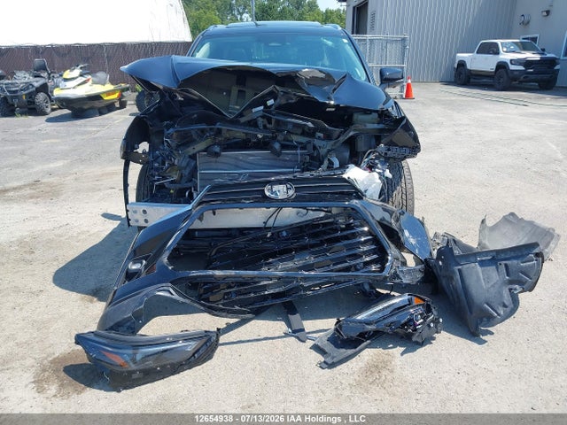 Toyota Grand Highlander 2026 5TDACAB58TS070048 Image 13