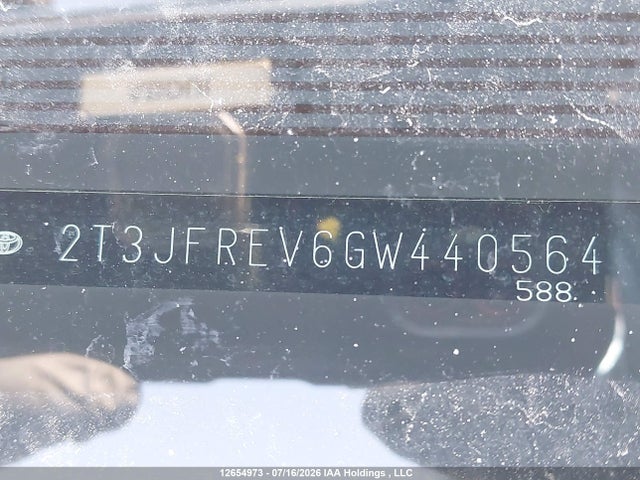 2T3JFREV6GW440564 Toyota RAV4 SE