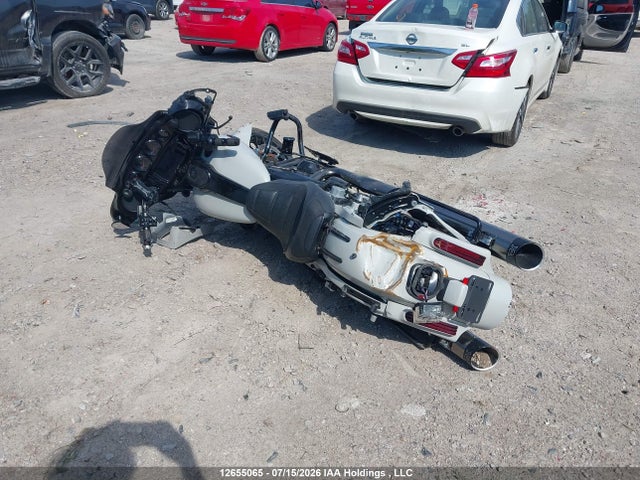 Harley-Davidson FLHXSE 2020 5HD1PXL31LB951810 Image 3