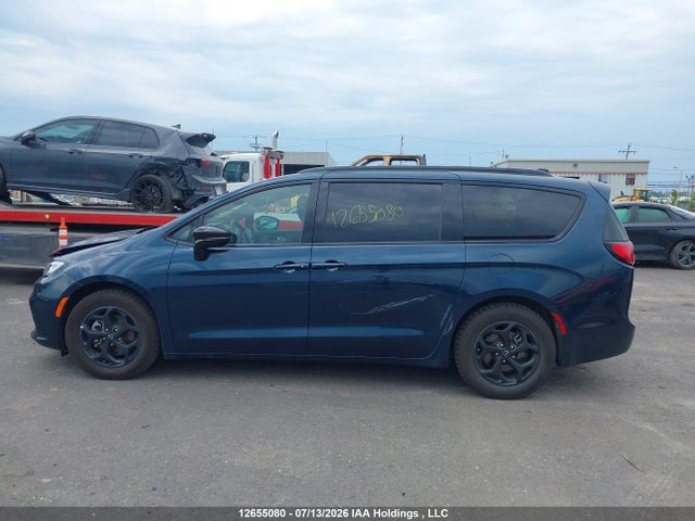 Chrysler Pacifica Limited 2025 2C4RC1GG7SR602099 Image 14
