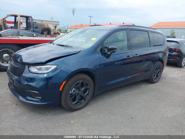 Chrysler Pacifica Limited 2025 2C4RC1GG7SR602099 Image 2
