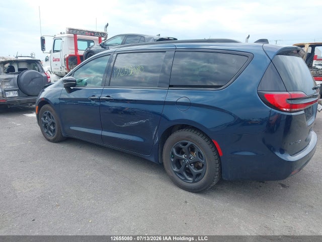 Chrysler Pacifica Limited 2025 2C4RC1GG7SR602099 Image 3