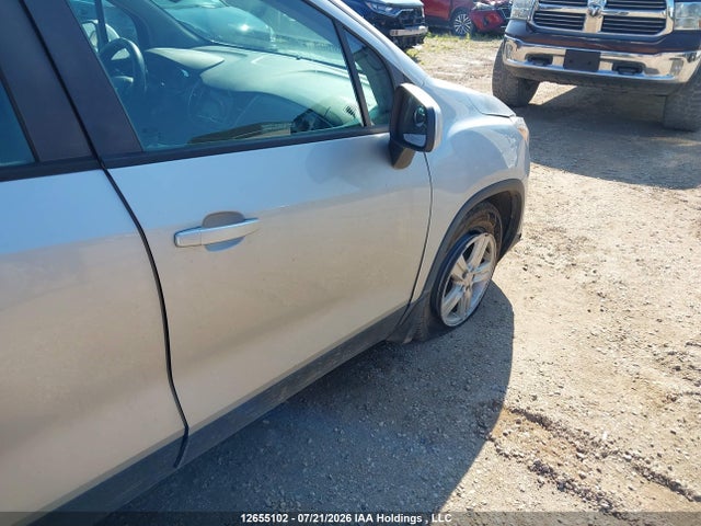 Chevrolet TRAX LS 2018 3GNCJNSB1JL197522 Image 22