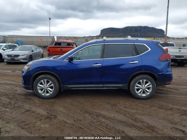 2020 Nissan Rogue S/sl/sv მანქანა იყიდება აუქციონზე, vin: 5N1AT2MV4LC711874, აუქციონის ნომერი: 12608734