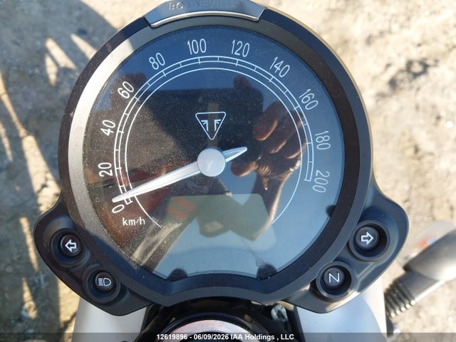SMTD31GN7GT754703 Triumph Triumph