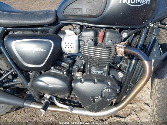 SMTD31GN7GT754703 Triumph Triumph