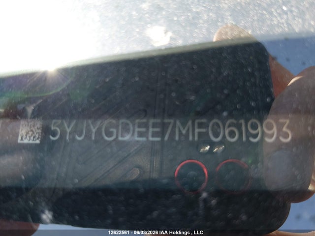 Tesla Model Y Long Range 2021 5YJYGDEE7MF061993 Image 18