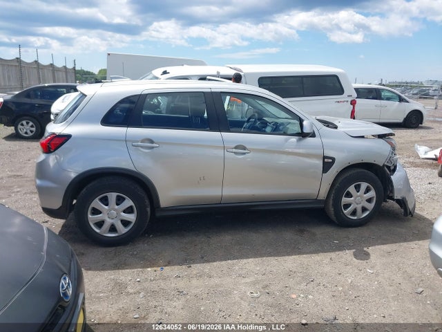 Mitsubishi RVR ES 2022 JA4AJUAUXNU600450 Image 14