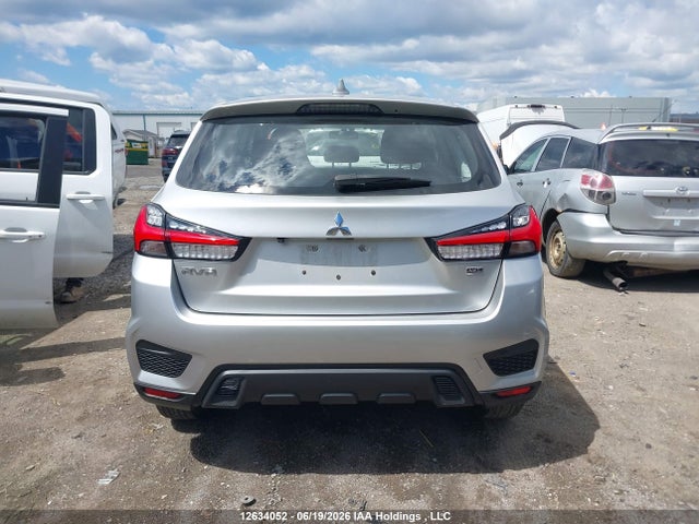 Mitsubishi RVR ES 2022 JA4AJUAUXNU600450 Image 17