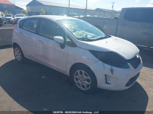 12639756 :رقم المزاد ، 3FADP4EJ8DM108204 vin ، 2013 Ford Fiesta Se مزاد بيع