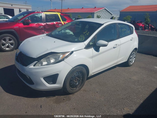 12639756 :رقم المزاد ، 3FADP4EJ8DM108204 vin ، 2013 Ford Fiesta Se مزاد بيع