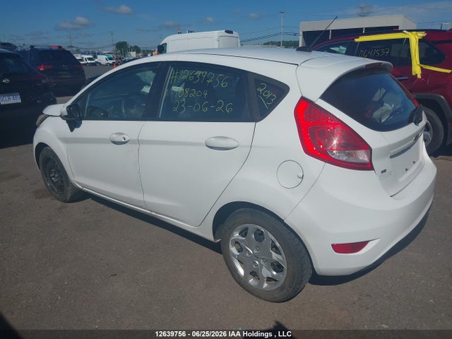 12639756 :رقم المزاد ، 3FADP4EJ8DM108204 vin ، 2013 Ford Fiesta Se مزاد بيع