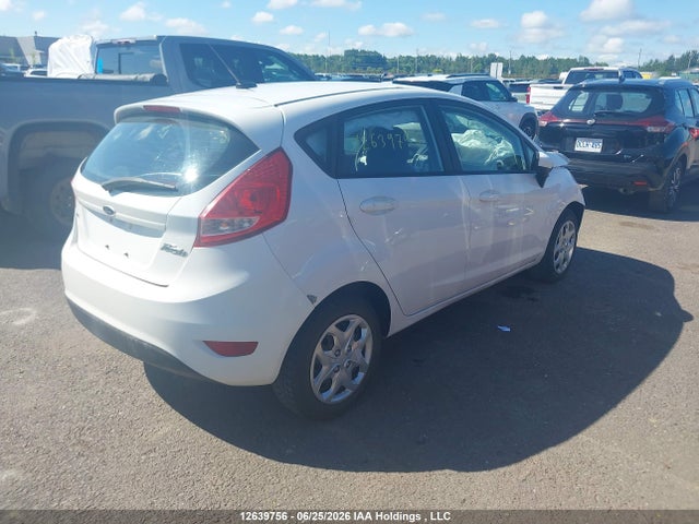 12639756 :رقم المزاد ، 3FADP4EJ8DM108204 vin ، 2013 Ford Fiesta Se مزاد بيع