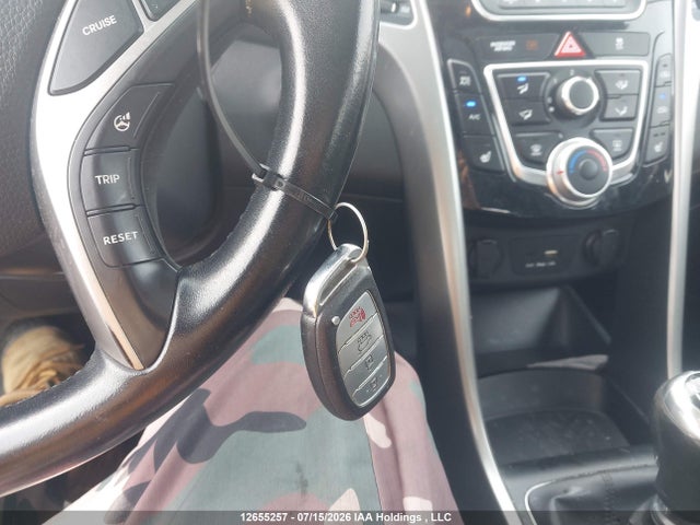 KMHD35LHXGU279303 Hyundai ELANTRA GT