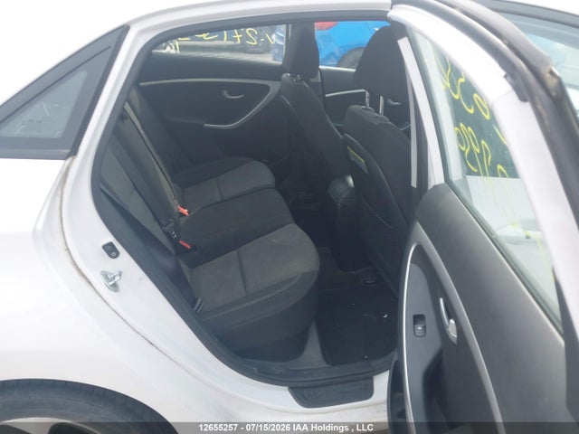 KMHD35LHXGU279303 Hyundai ELANTRA GT